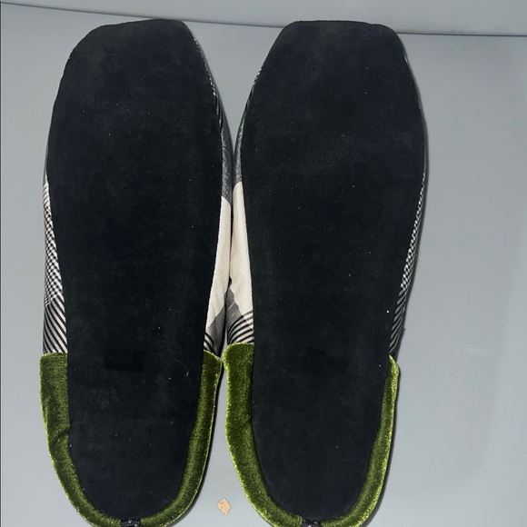 Women's Goody Goody Floral Slippers - Picture 3 of 9